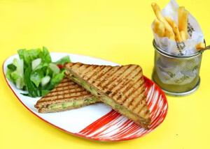 Pesto Please Sandwich and complimentary fries, Picture credit-Zomato